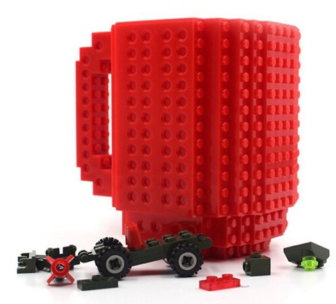 Кружка Build-On Brick (красная) (350 мл) Кружка Build-On Brick (красная) (350 мл)Красная кружка Build-On Brick создана для всех фанатов конструкторов, ведь она как будто собрана из конструктора!<br>