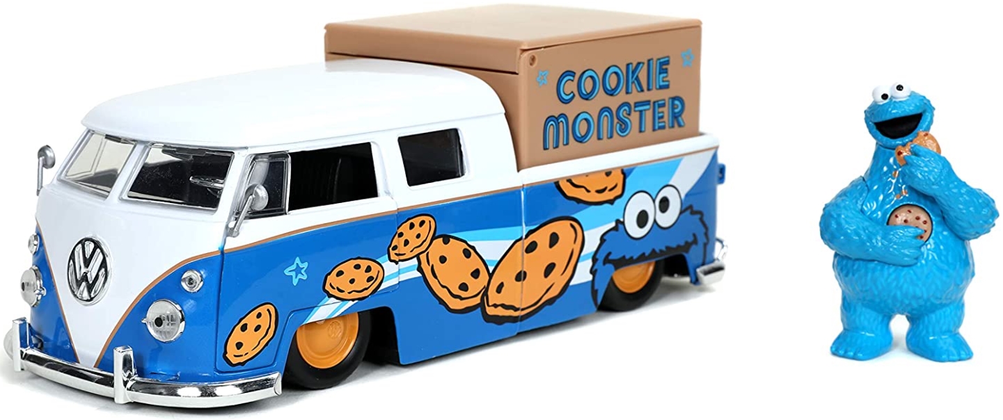 Набор фигурок Hollywood Rides Sesame Street: 1962 Volkswagen Bus With Cookie Monster 1:24 (2 шт)
Набор фигурок Hollywood Rides Sesame Street: 1962 Volkswagen Bus With Cookie Monster 1:24 (2 шт)