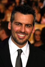   (Oded Fehr)