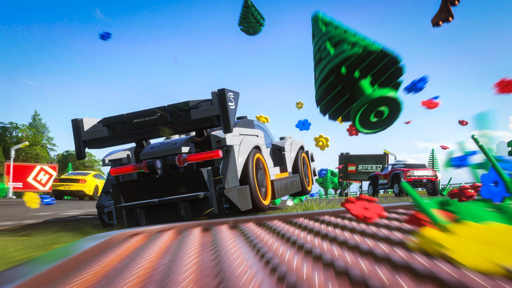 ForzaHorizon4: LEGOSpeedChampions.  [XboxOne / Windows 10,]