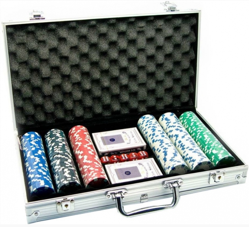 Набор для покера 300 фишек в алюминиевом кейсе от 1С Интерес