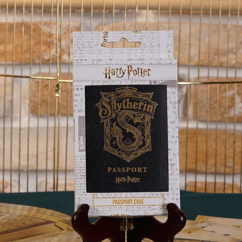 

Обложка на паспорт Harry Potter: Slytherin