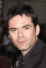   (Billy Burke)