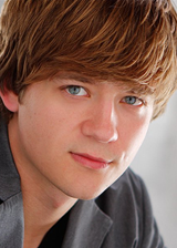   (Jason Earles)