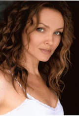   (Dina Meyer)