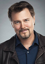   (Greg Evigan)