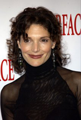    (Mary Elizabeth Mastrantonio)