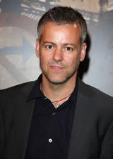   (Rupert Graves)