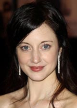   (Andrea Riseborough)