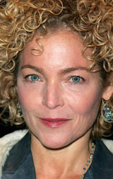   (Amy Irving)