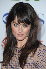   (Robin Tunney)