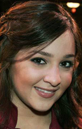   (Alisan Porter)