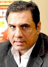   (Boman Irani)