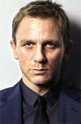   (Daniel Craig)