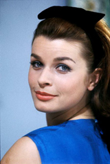   (Senta Berger)