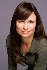    (Mary Lynn Rajskub)