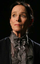   (Geraldine Chaplin)