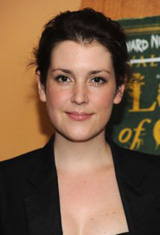   (Melanie Lynskey)