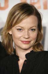   (Samantha Mathis)