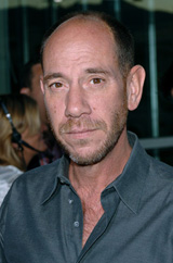   (Miguel Ferrer)