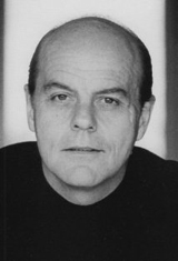   (Michael Ironside)