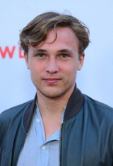   (William Moseley)