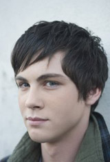   (Logan Lerman)