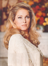   (Ursula Andress)