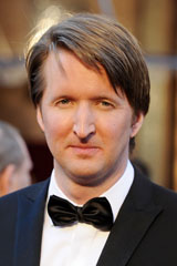   (Tom Hooper)