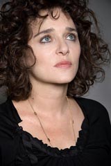   (Valeria Golino)