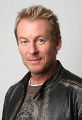   (Richard Roxburgh)