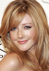   (Jennifer Finnigan)