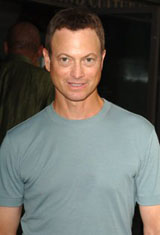   (Gary Sinise)