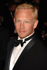   (Ian Ziering)