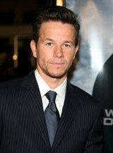   (Mark Wahlberg)