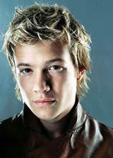   (Edward Speleers)