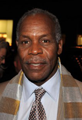   (Danny Glover)