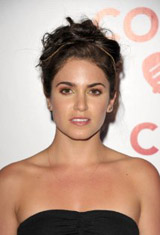   (Nikki Reed)