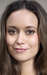   (Summer Glau)