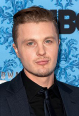   (Michael Pitt)