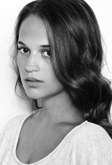    (Alicia Vikander)