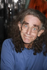   (Peter Mayhew)