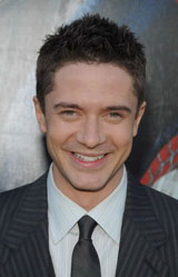   (Topher Grace)