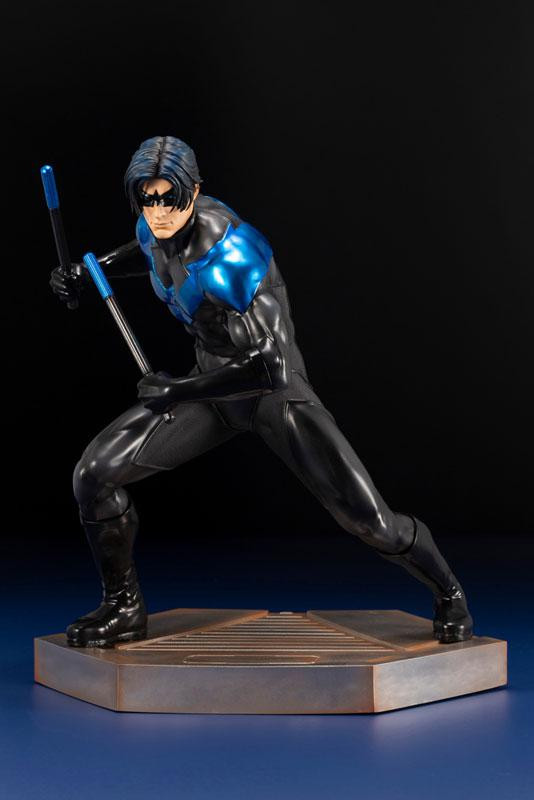 ������� DC Comics: Nightwing (25 ��)