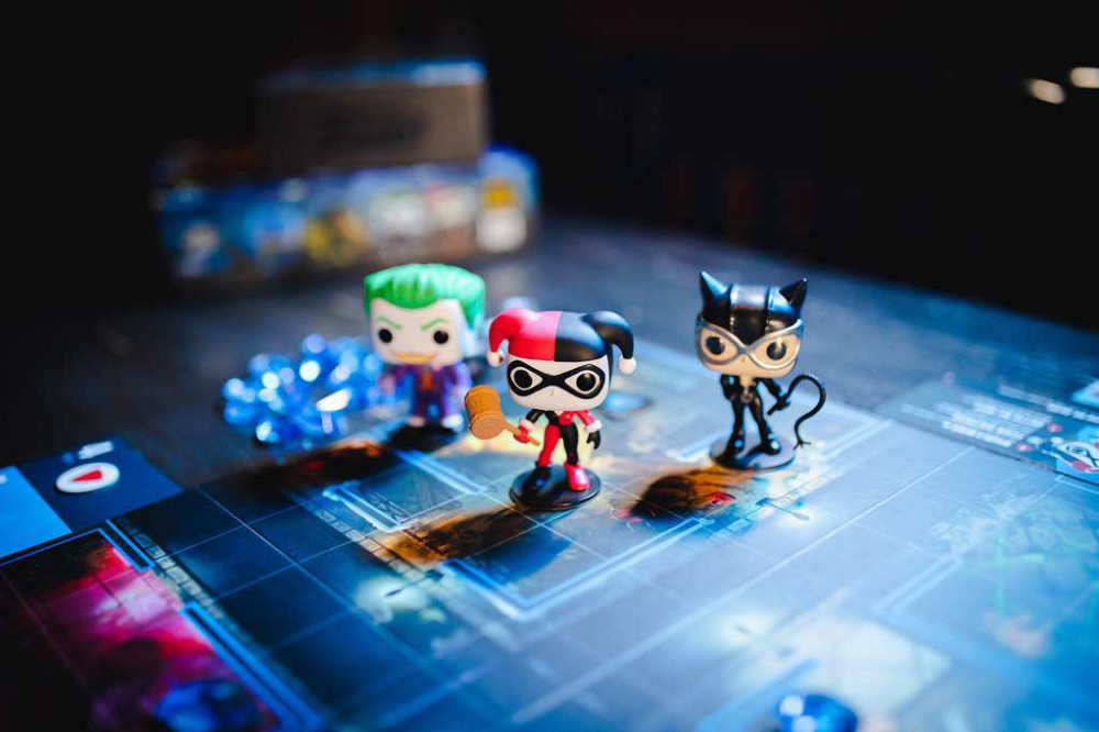   Funko POP Funkoverse Strategy Game: DC 100. 