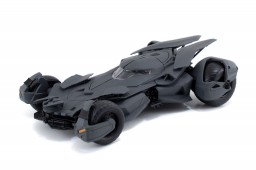    DC Comics:     :     Batman v Superman: Dawn of Justice Batmobile Model Kit Grey (1:24)