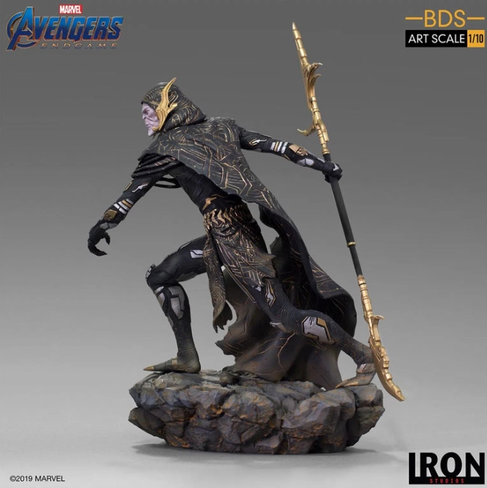 Фигурка Marvel: Avengers Endgame – Corvus Glaive (27 см)