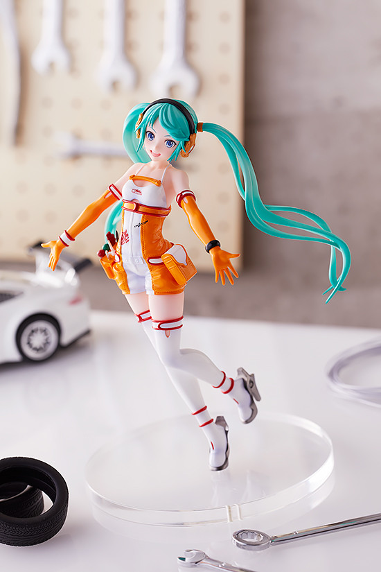  Pop Up Parade: Hatsune Miku  Racing Miku 2010 Ver. (17 )