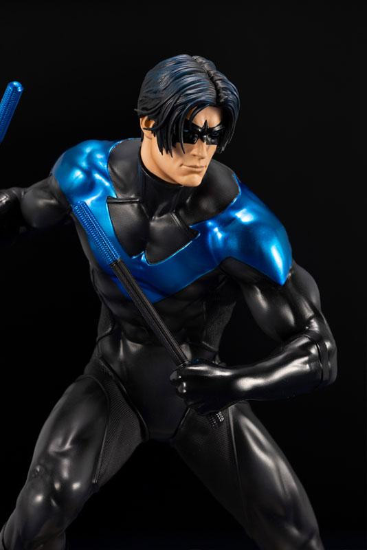 ������� DC Comics: Nightwing (25 ��)