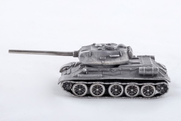 World of Tanks. Модель танка Т-34-85 (1:100)